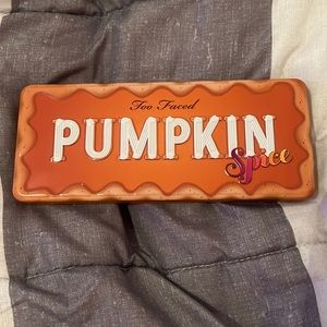 Too faced eye shadow palette